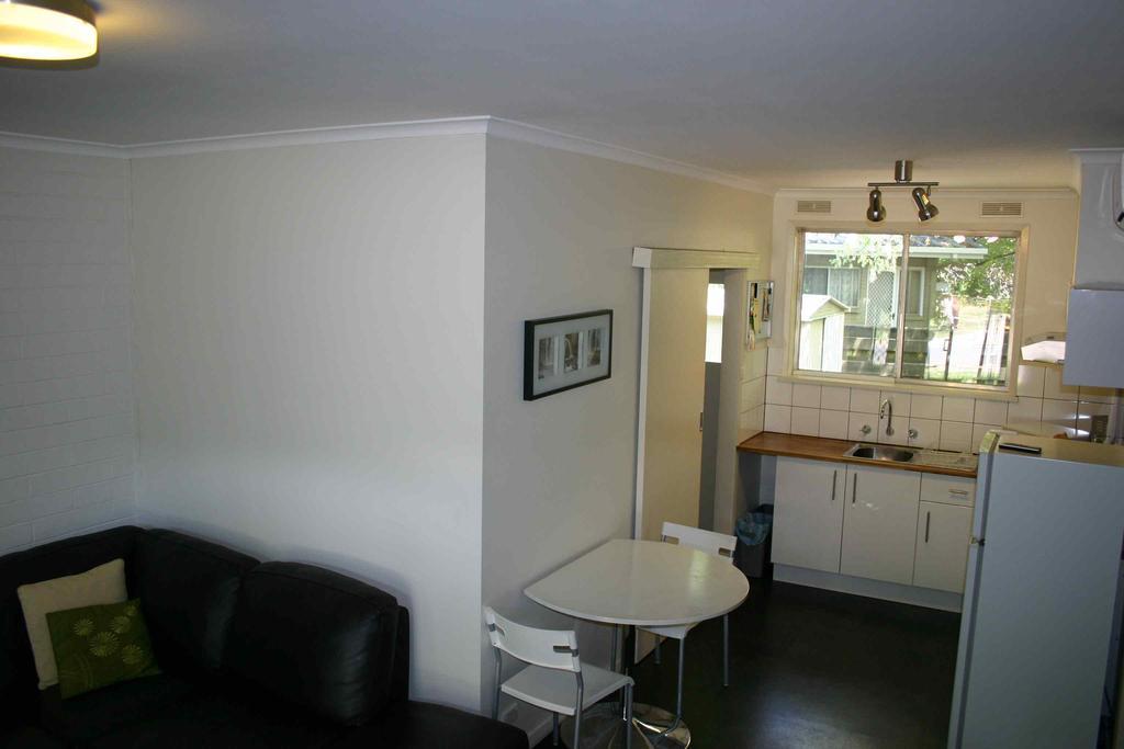 Ageri Holiday Unit Bright Rum bild